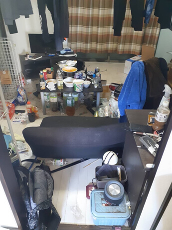 ゴミ屋敷の片付けの作業前